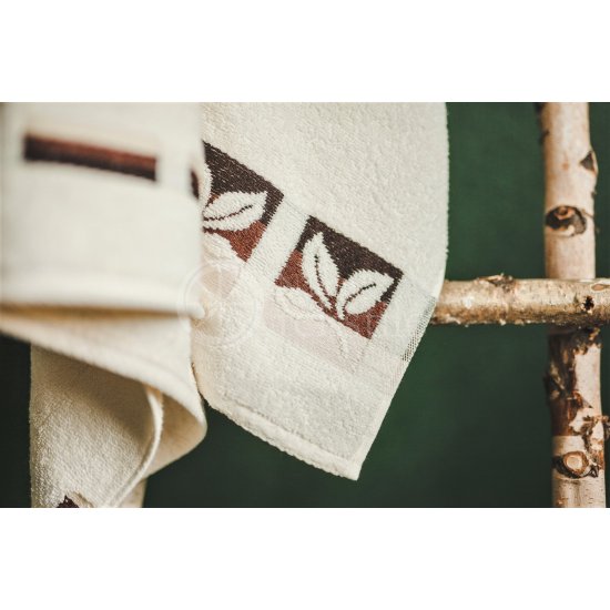 Medvilninis frotinis vonios rankšluostis su lapeliais "CREAM"